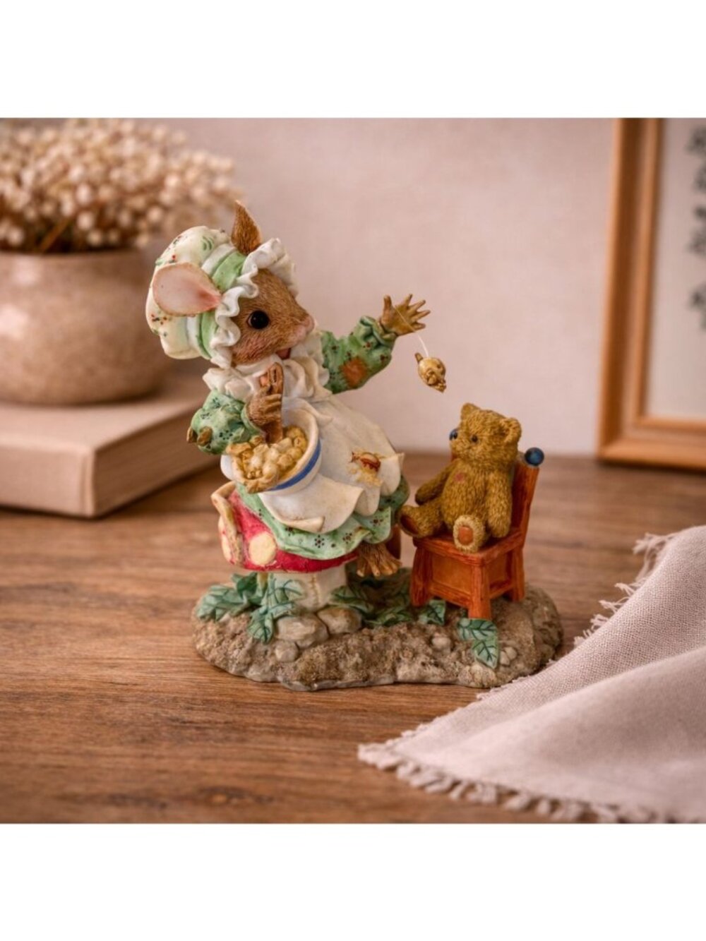 Priscilla Hillman Enesco Little Miss Muffet Mouse Teddy Bear Figurine 1995 VTG